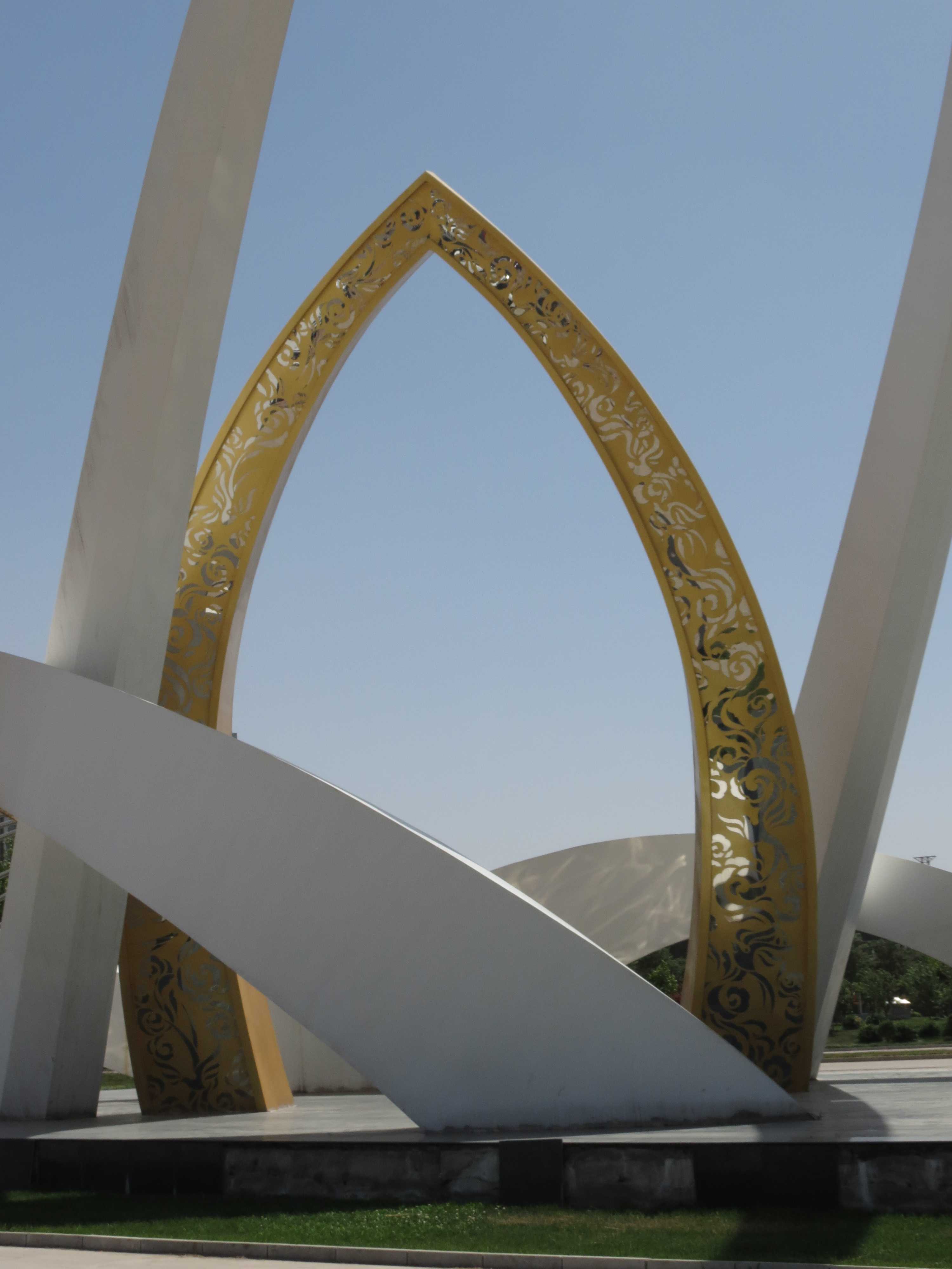 大型不銹鋼雕塑,機(jī)場(chǎng)不銹鋼雕塑,廣場(chǎng)景觀雕塑